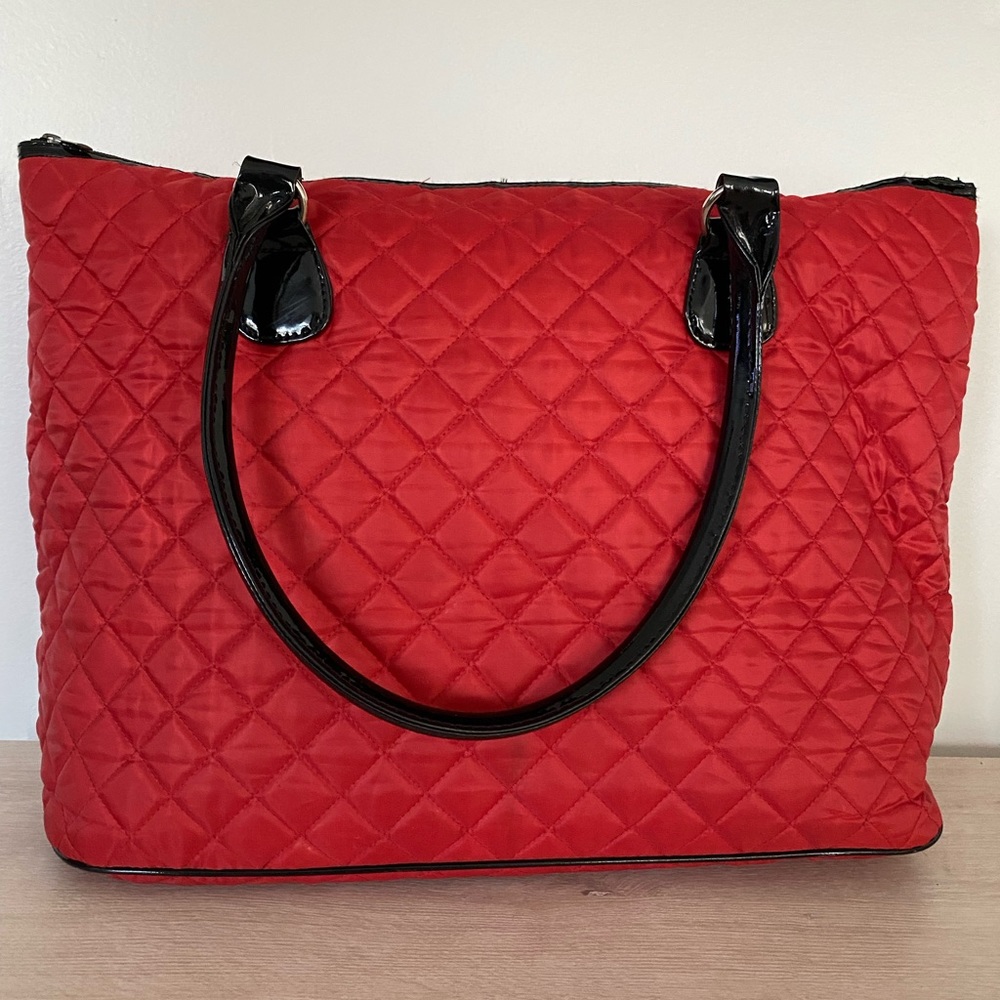 Red & Black Weekend Travel Bag Sz Large. Great for weekend getaways!